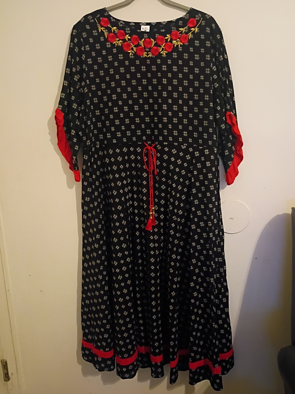 Gallery Black Geometric Kurta Dress with Red Accents Sz 5XL
